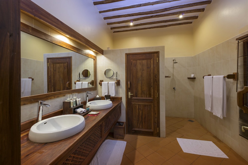 Neptune Ngorongoro Luxury Lodge - All Inclusive 50/50