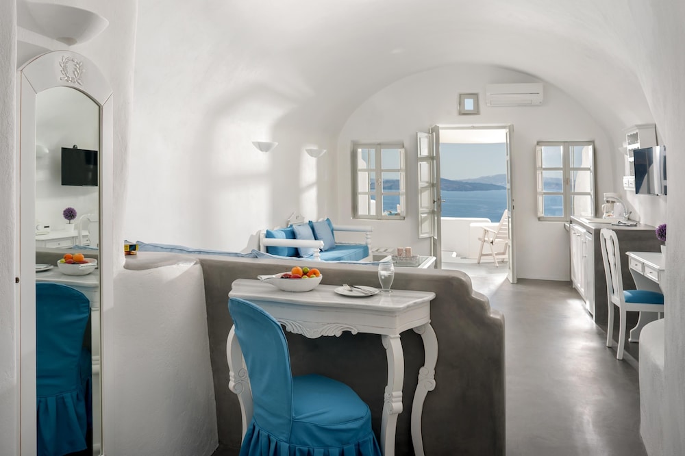 Thirea Suites and Studios - Adults Only 38/50