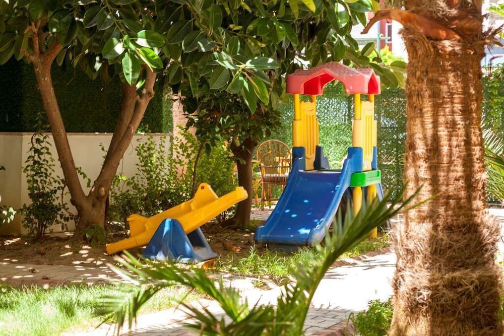 Galaxy Beach Hotel 50/72