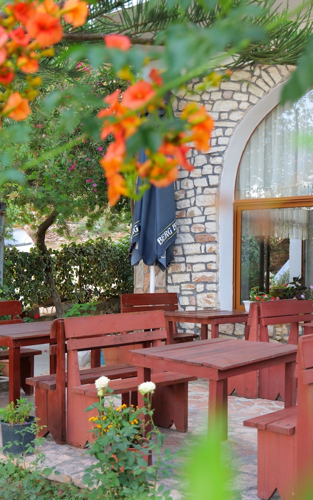 Hotel Rixhi 56/69