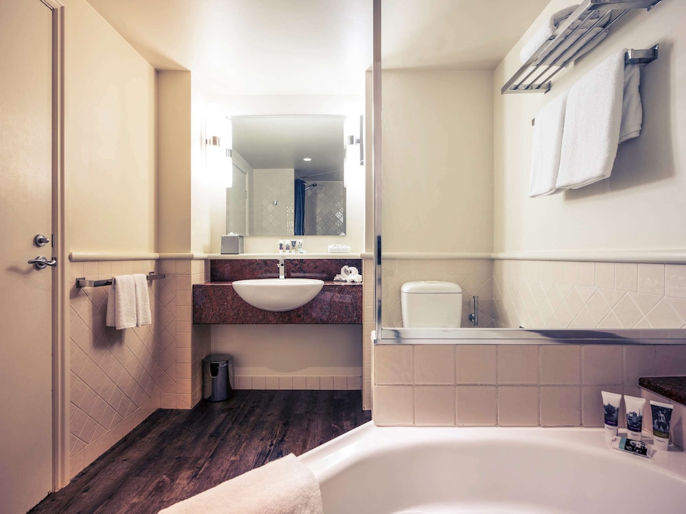Mercure Gold Coast Resort 25/66