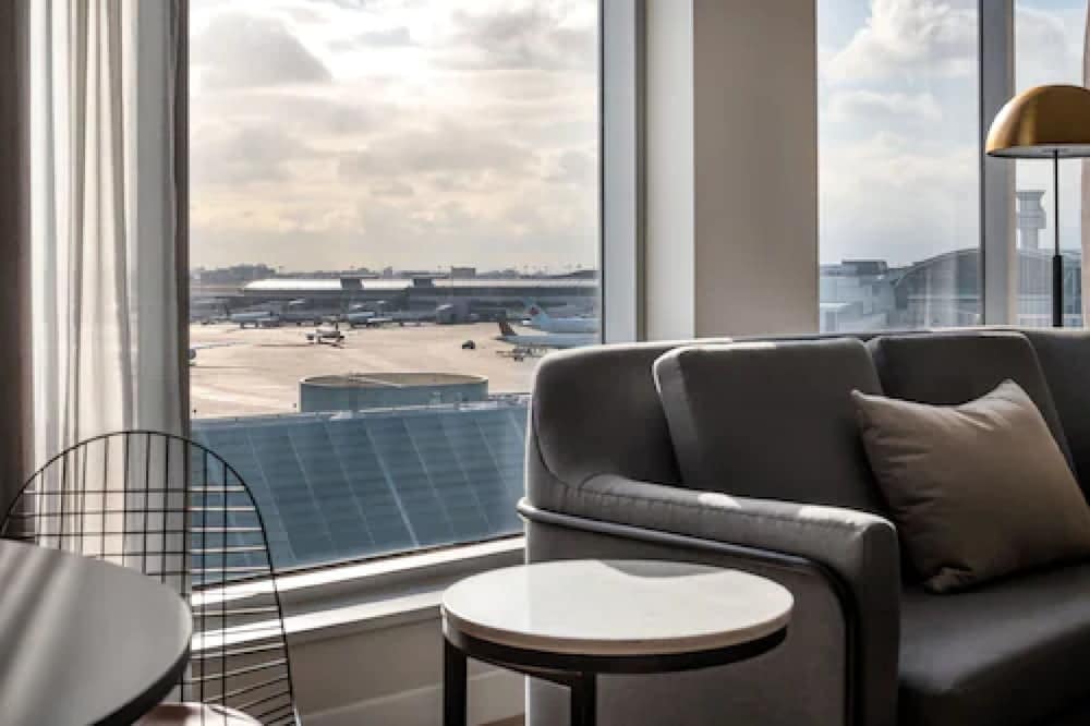 Sheraton Gateway Hotel in Toronto International Airport 28/30