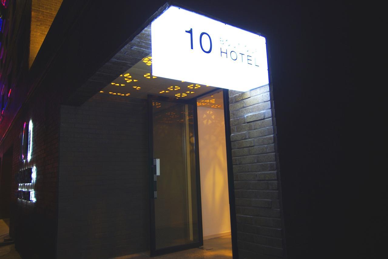 October Hotel 65/80