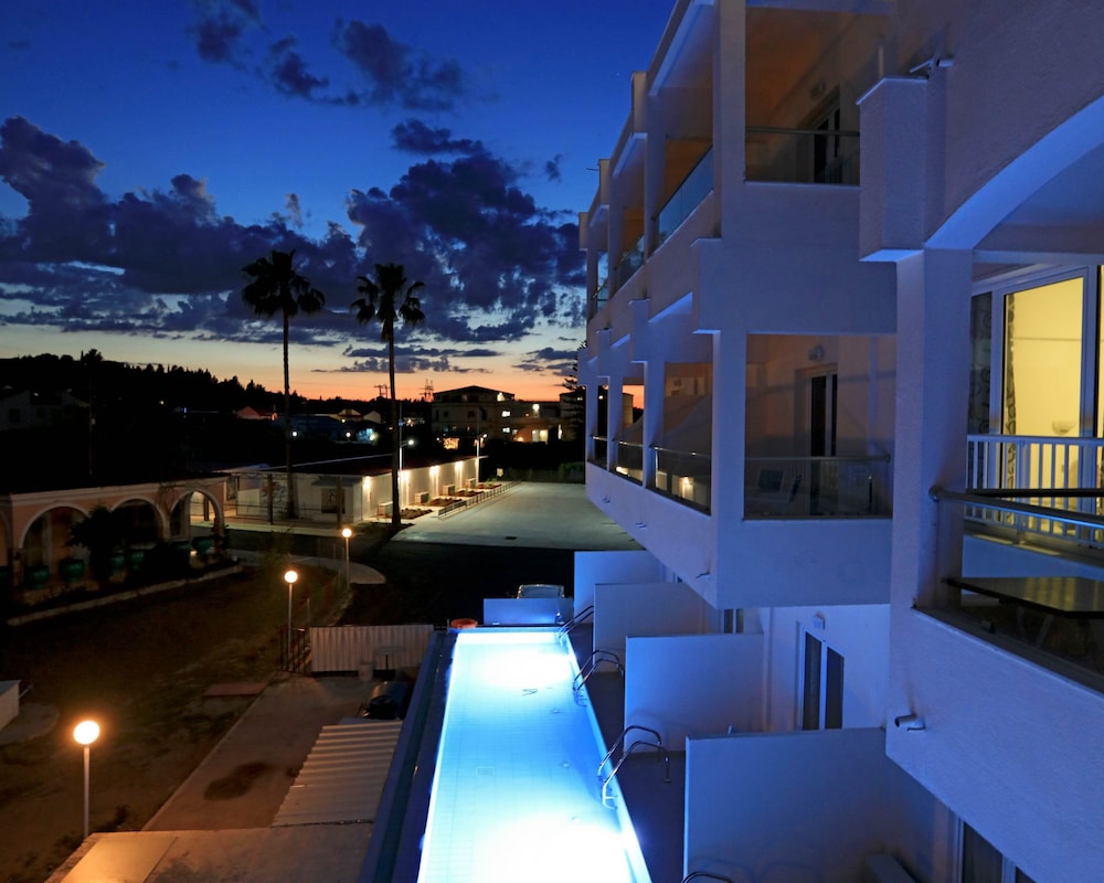Cavomarina Beach Hotel - Adults Only 6/62