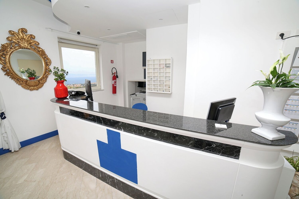 Lobby at Hotel Royal Hills, PIANO DI SORRENTO