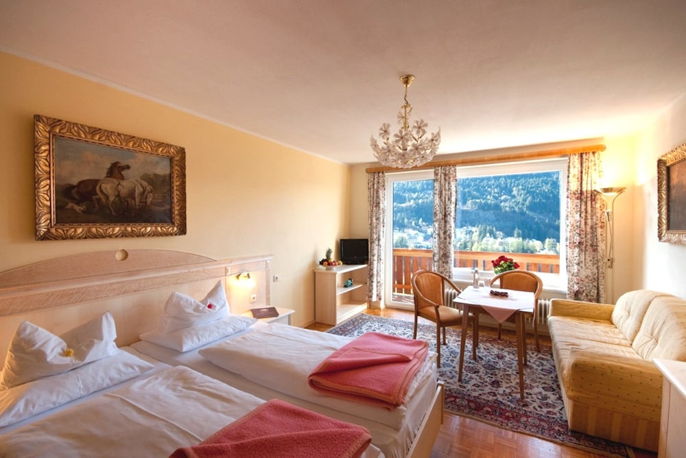 Hotel Alpenblick 56/79
