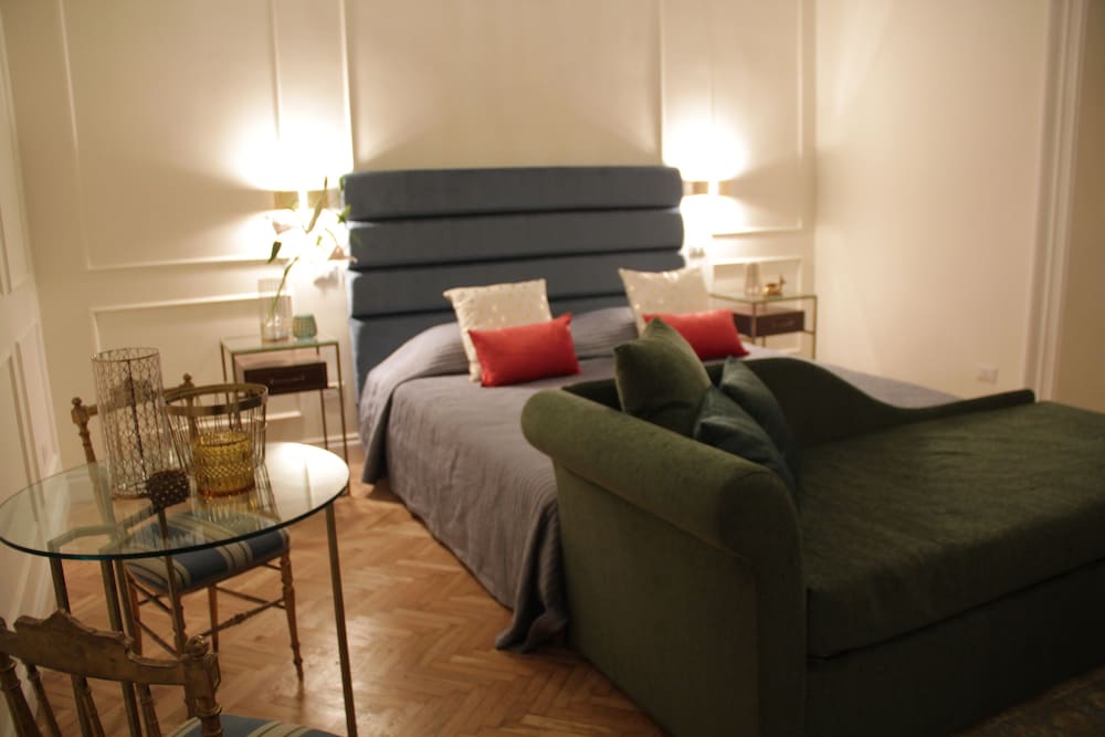 Ingrami Suites 10/72