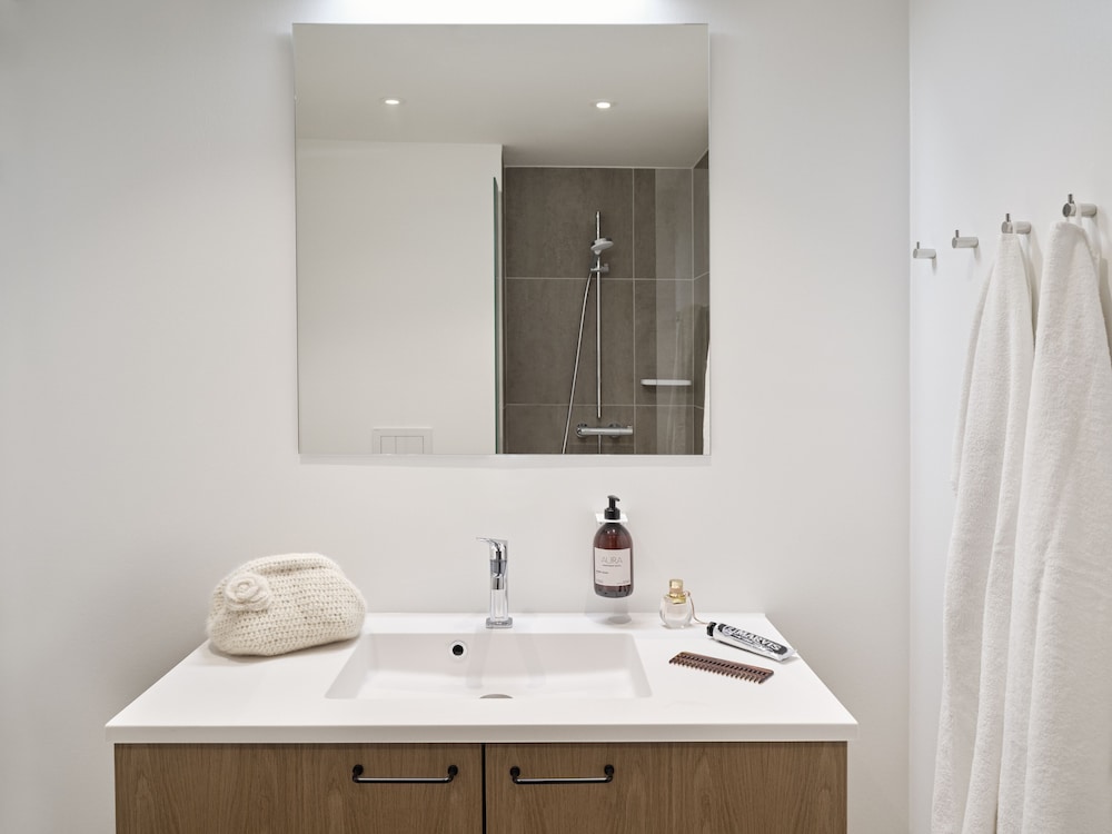 Aura Apartment Hotel 37/38