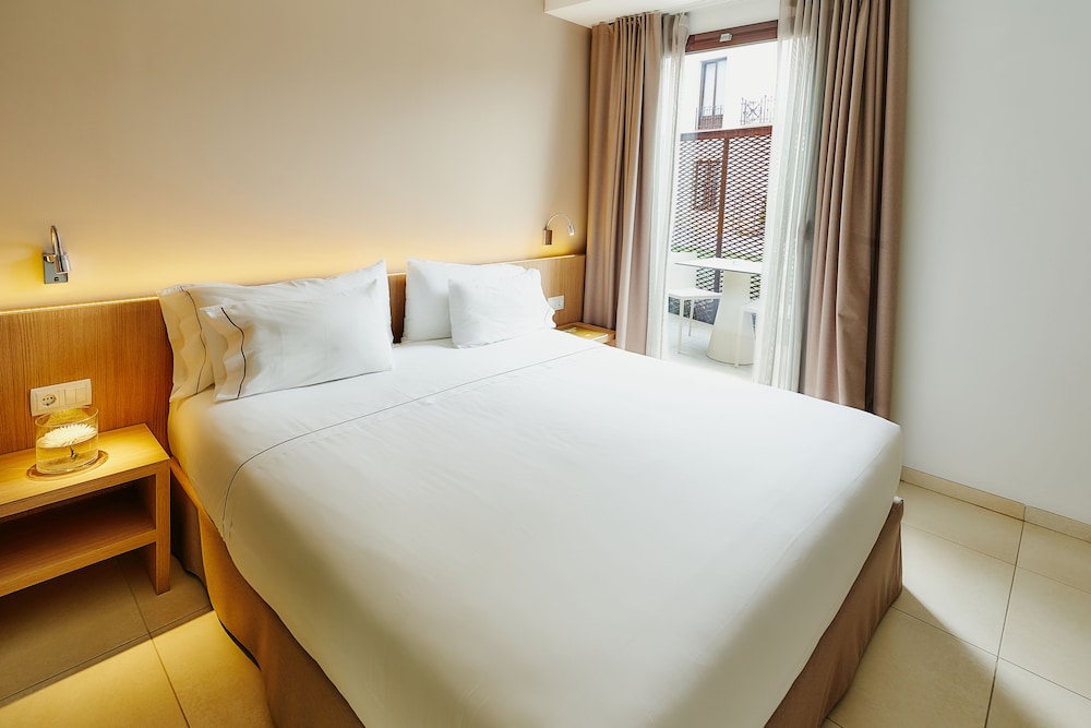 ROOM, DOUBLE BED, TERRACE