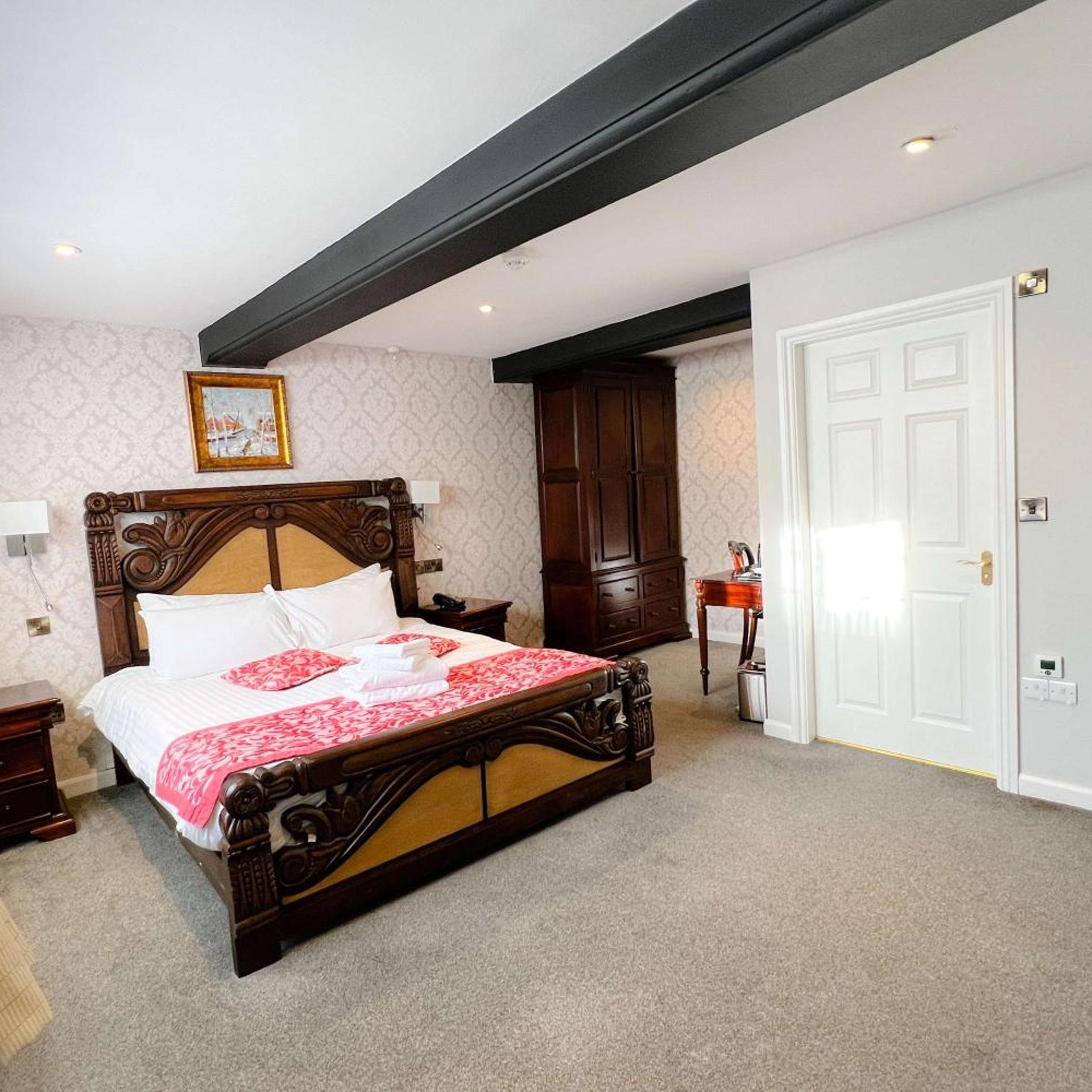 Room, Double Bed, Accessible