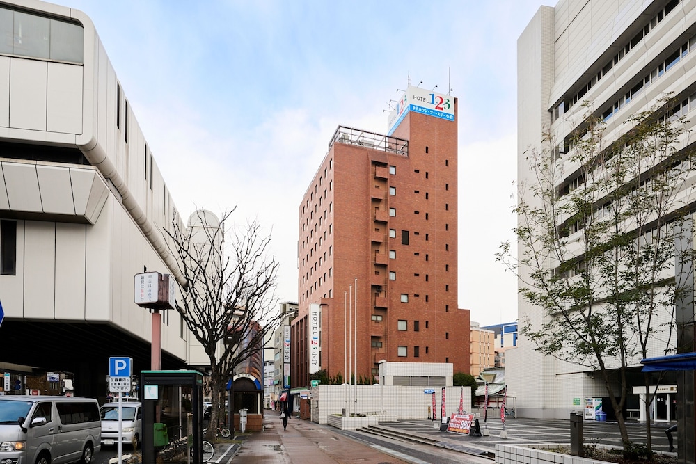 Hotel 1 2 3 Kokura 62/68