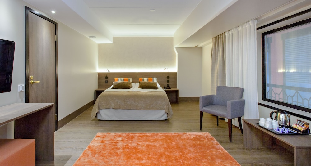 Superior, Family, Queen Bed, Superior View, Sofa