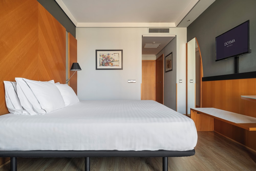 Silken Juan de Austria Hotel 16/48