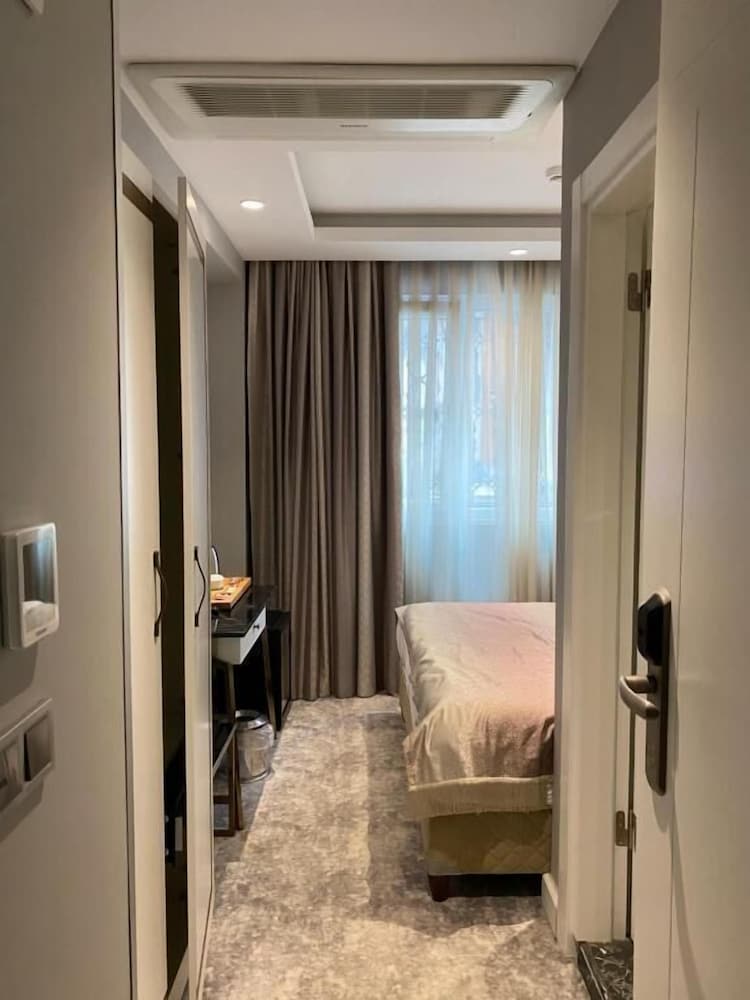 Kare Hotel Sultanahmet 50/50