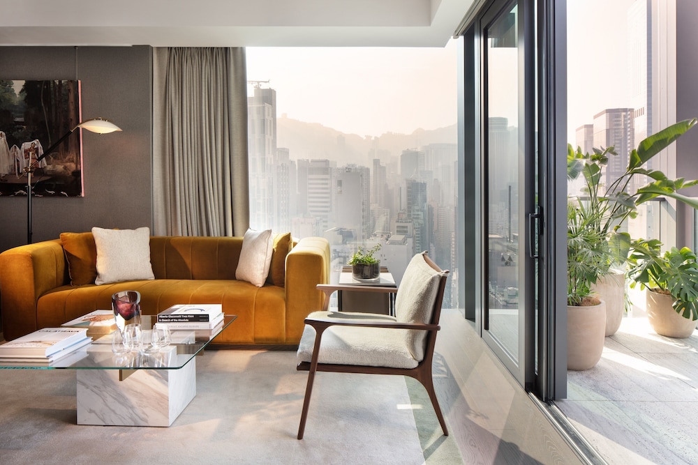 The Hari Hong Kong 40/51