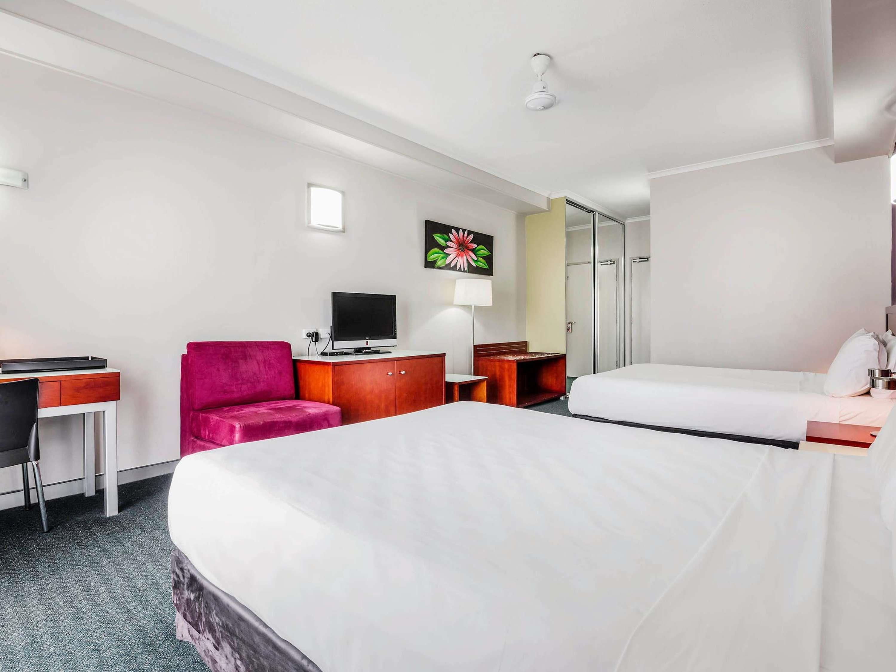 ROOM, DOUBLE OR TWIN BED, POOL VIEW
