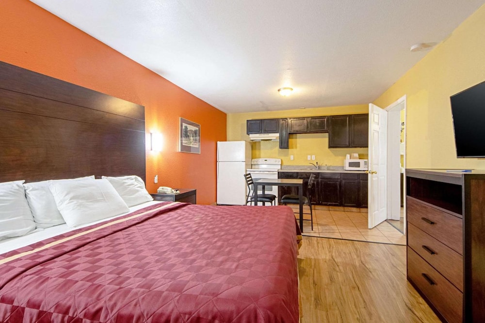 Economy Inn Suites 6/44