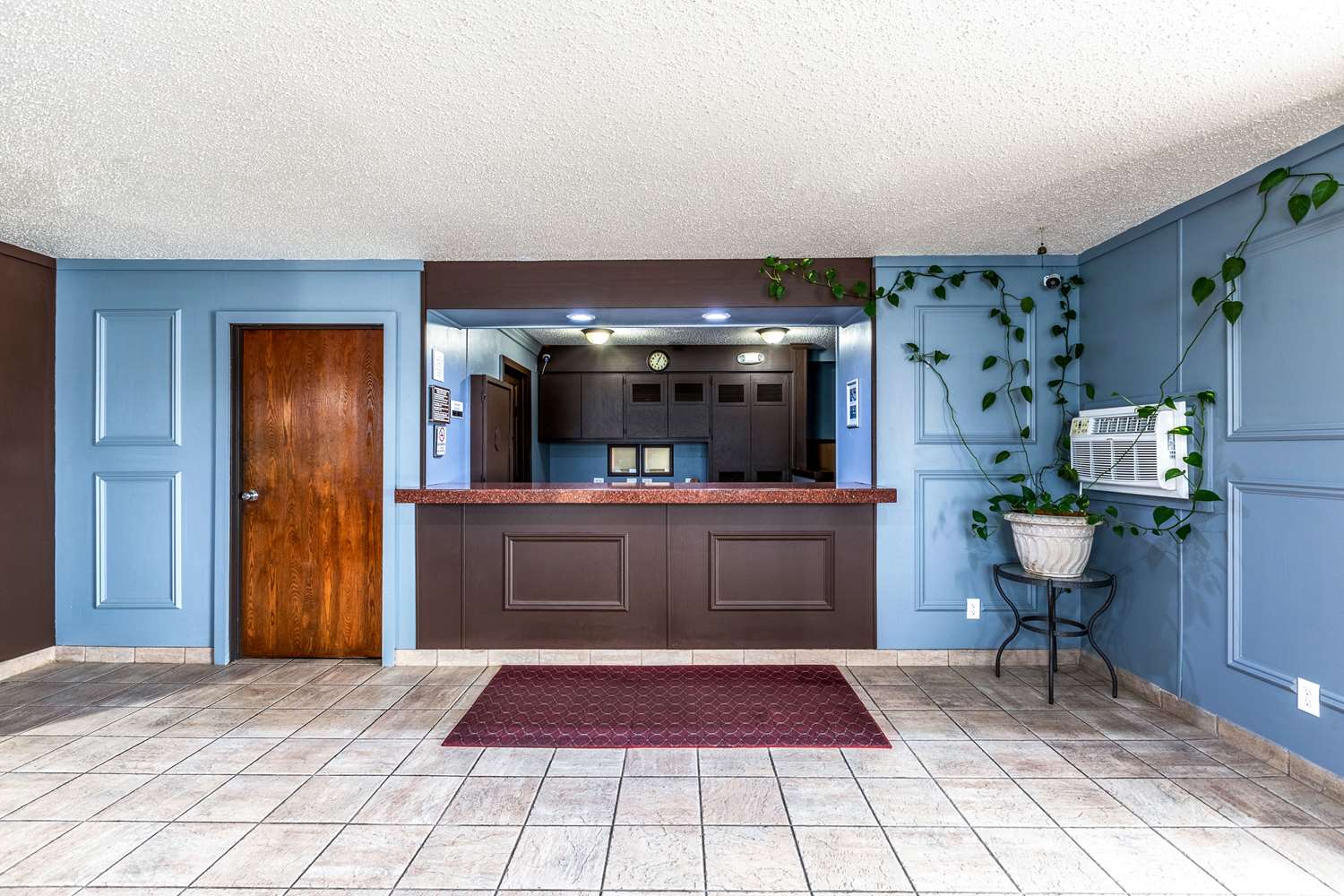Econo Lodge Inn & Suites Auburn, MI 7/19