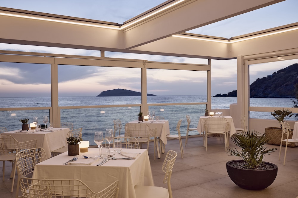 Kantouni Beach Hotel 38/49
