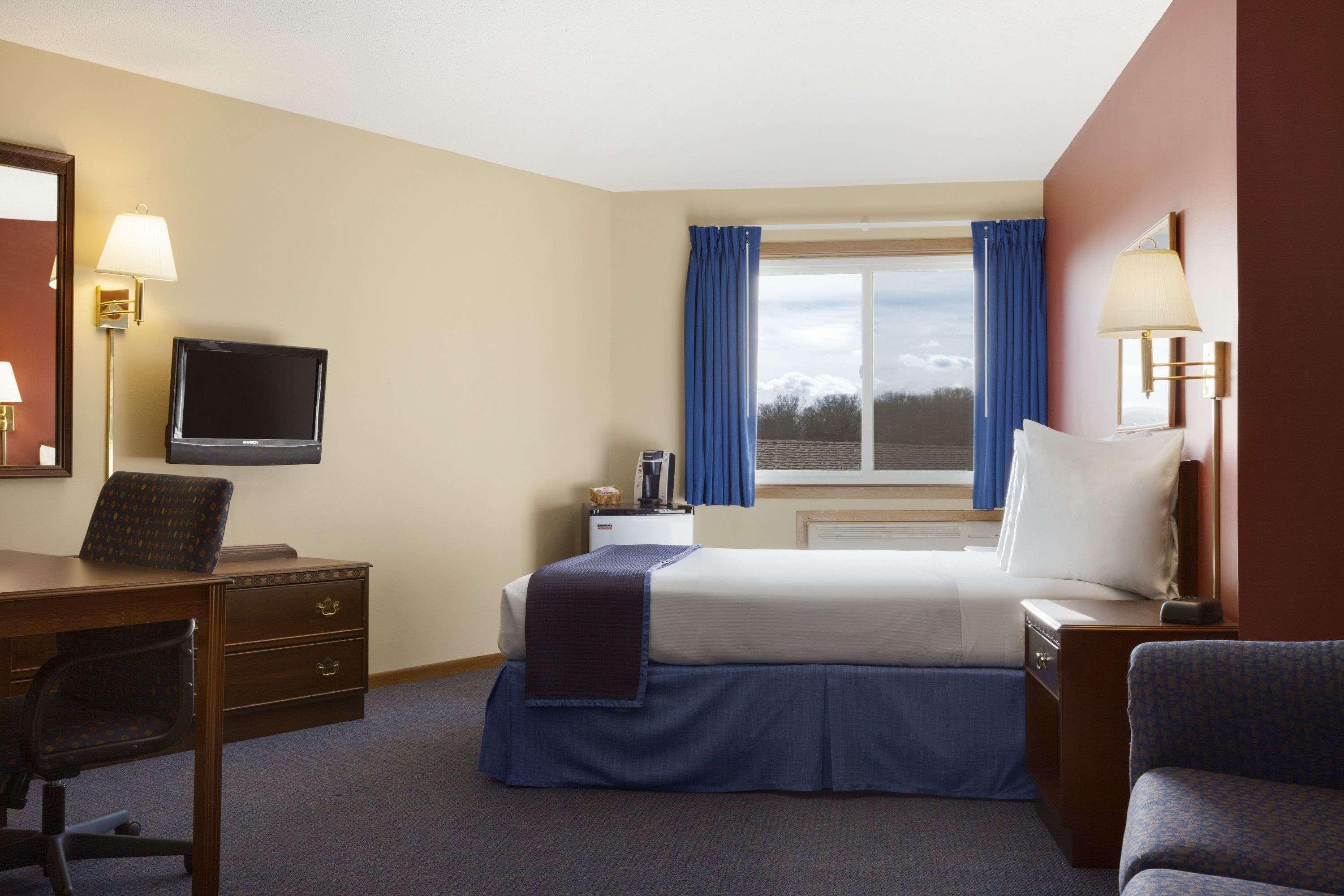 Travelodge By Wyndham Motel Of St Cloud 10/17