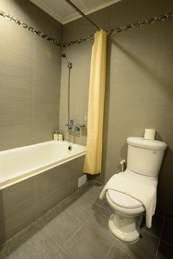 Airai Water Paradise Hotel And Spa 55/56