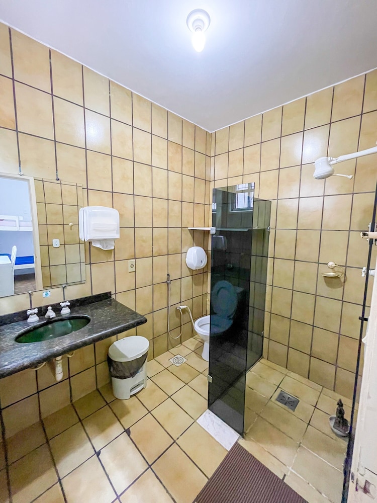 Onça Da Praia Hostel 24/50