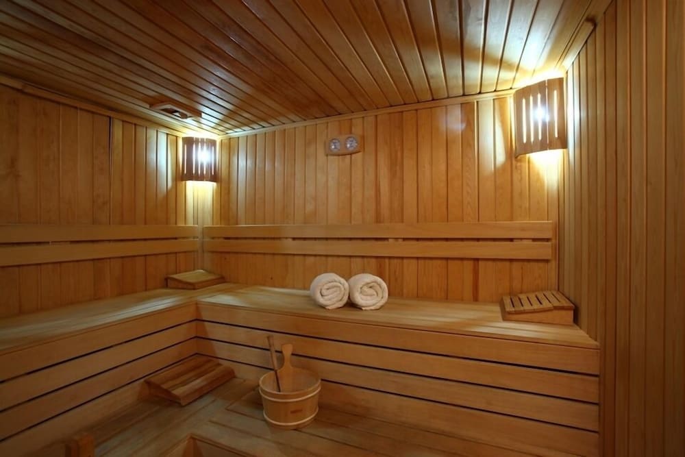 Summer Garden Suites And Beach Hotel 29/59