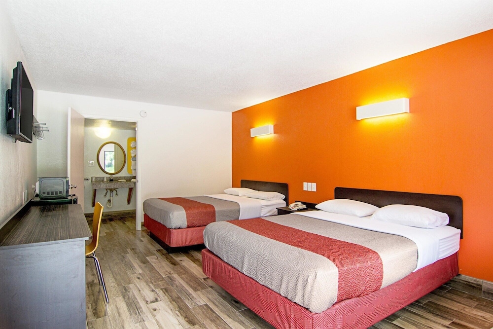 Motel6 Starke, FL 24/49