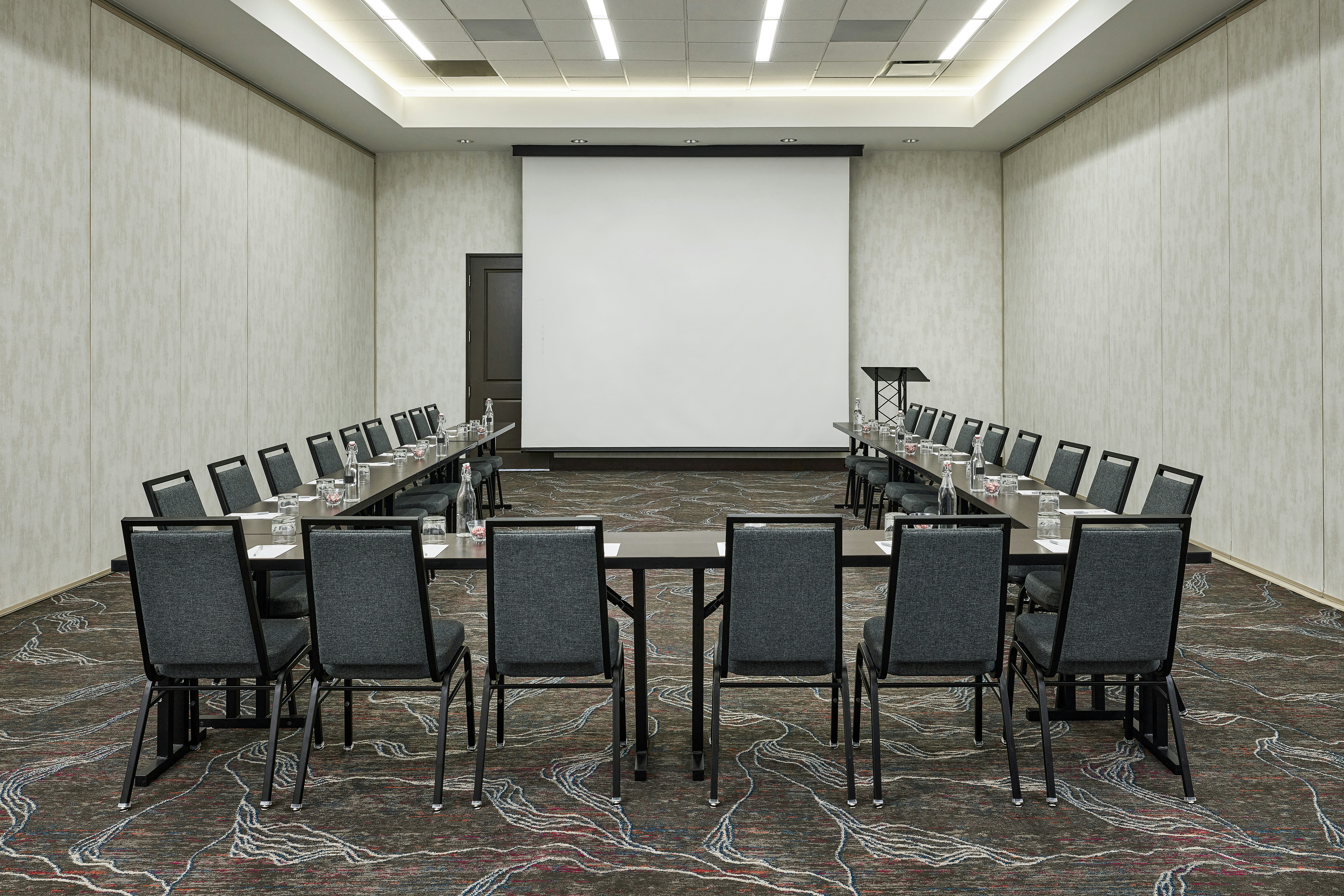 Hilton Garden Inn Nashville Downtown/Convention Center 63/68
