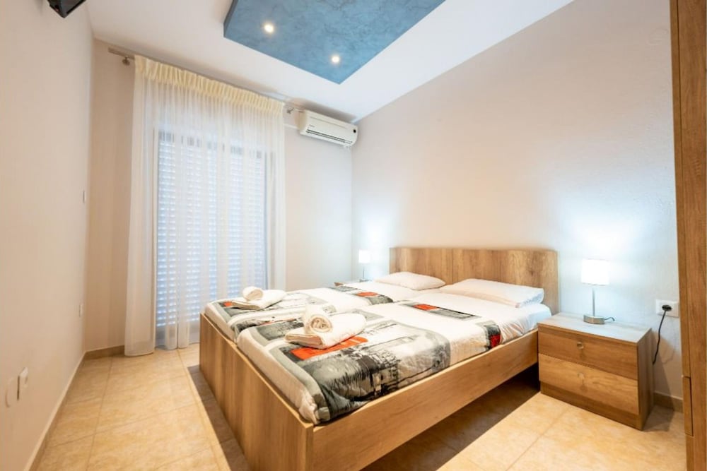 Milonas House Apartments 24/50