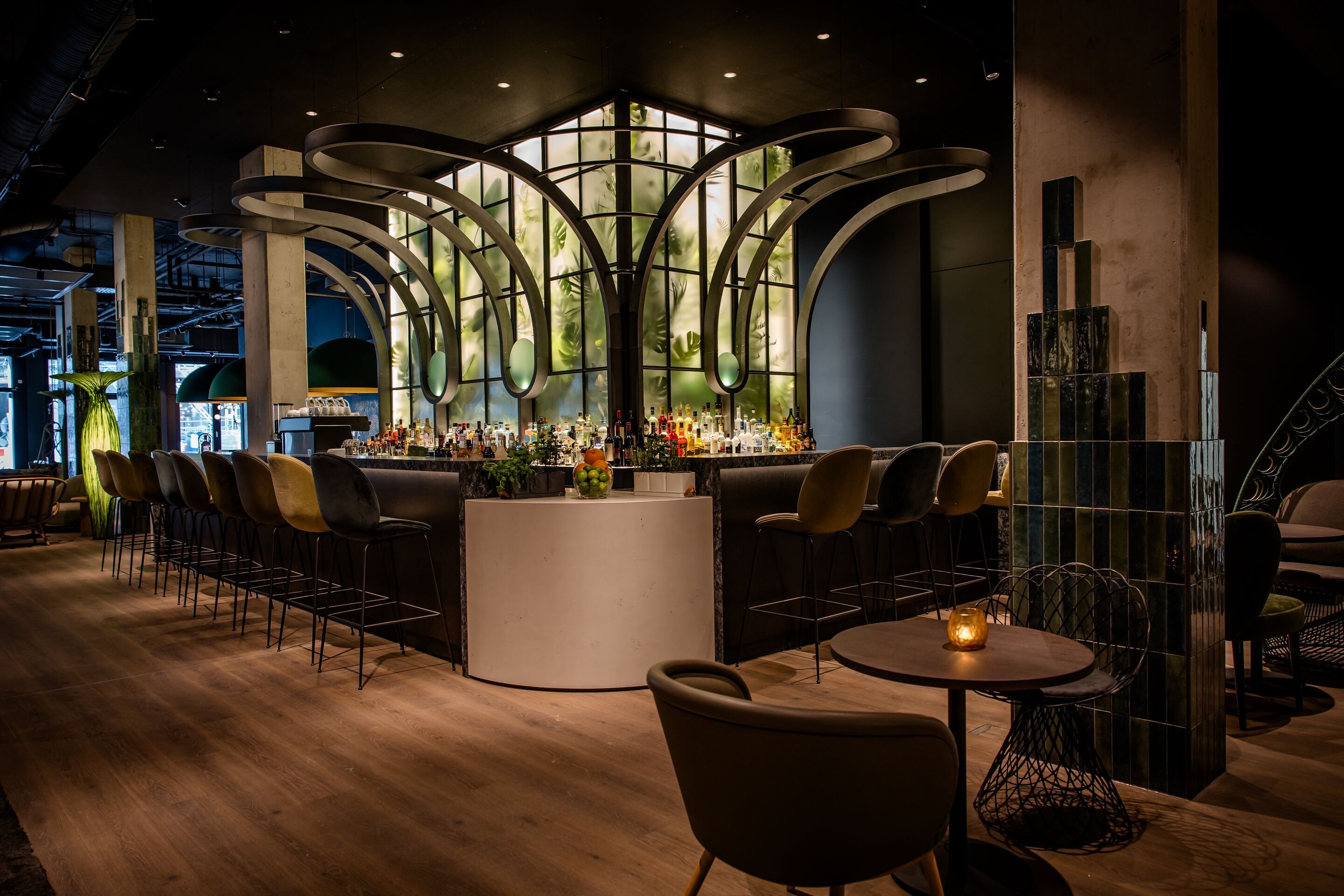 Motel One Munchen Hauptbahnhof 11/23