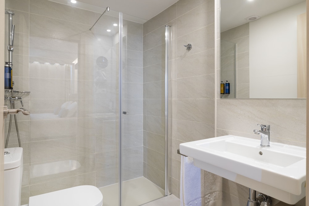 Halley Hotel & Apartments Affiliated by Melia 34/36