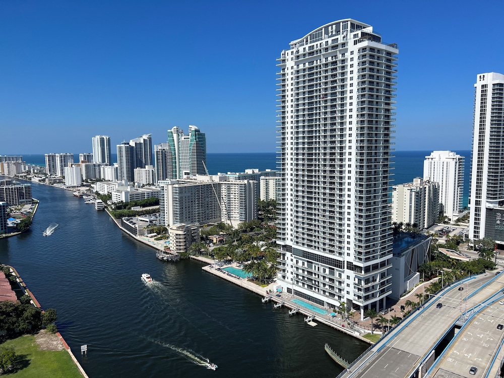Beachwalk Elite Hotels Resorts 20/50