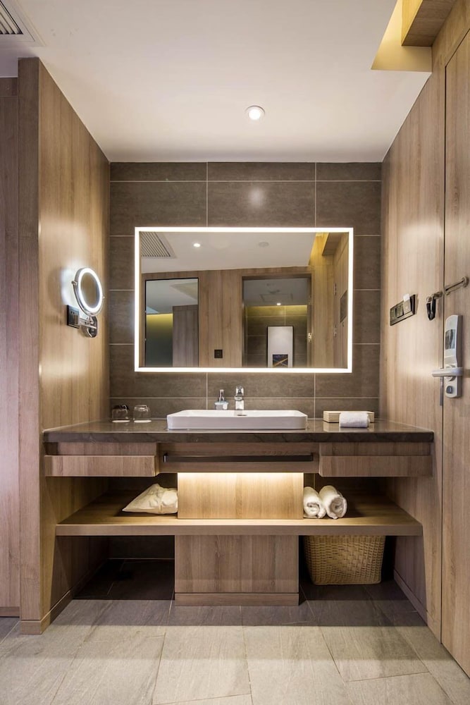 Atour Hotel Ningbo Tianyi Square 28/30