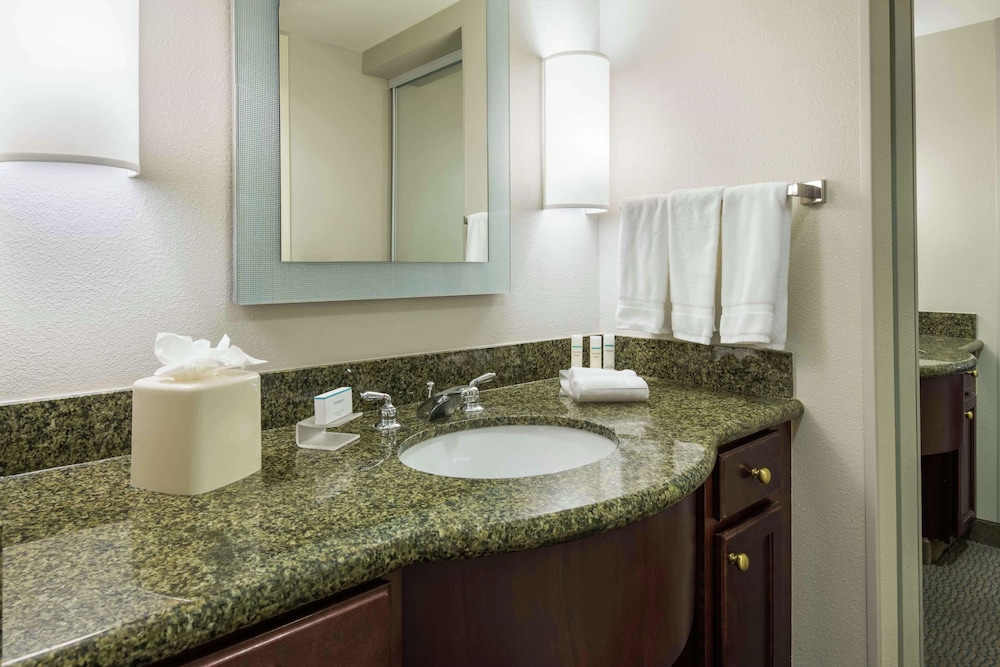 Homewood Suites by Hilton Tampa Airport Westshore 7/50