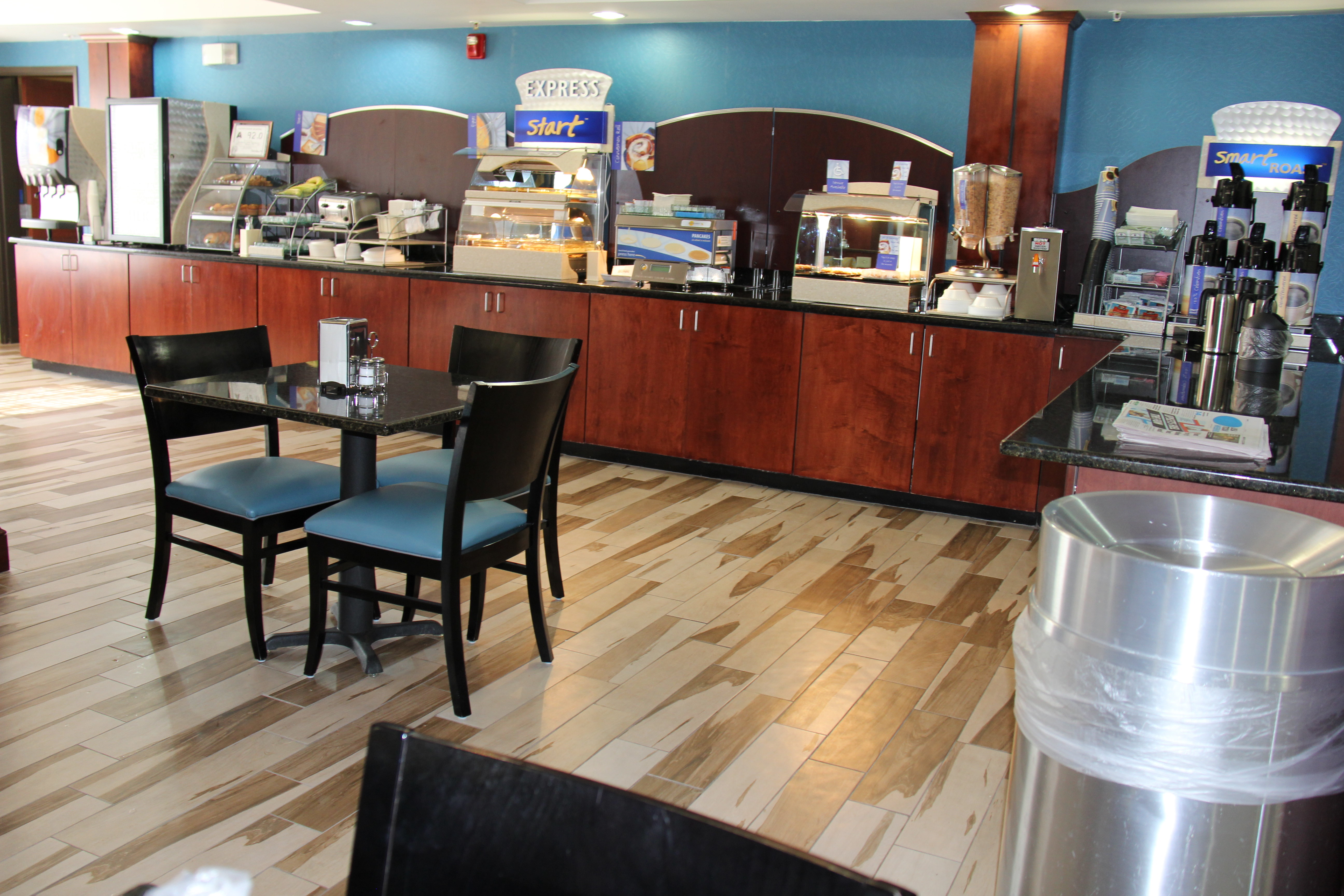 Holiday Inn Express Suites Roanoke Rapids Se 48/72