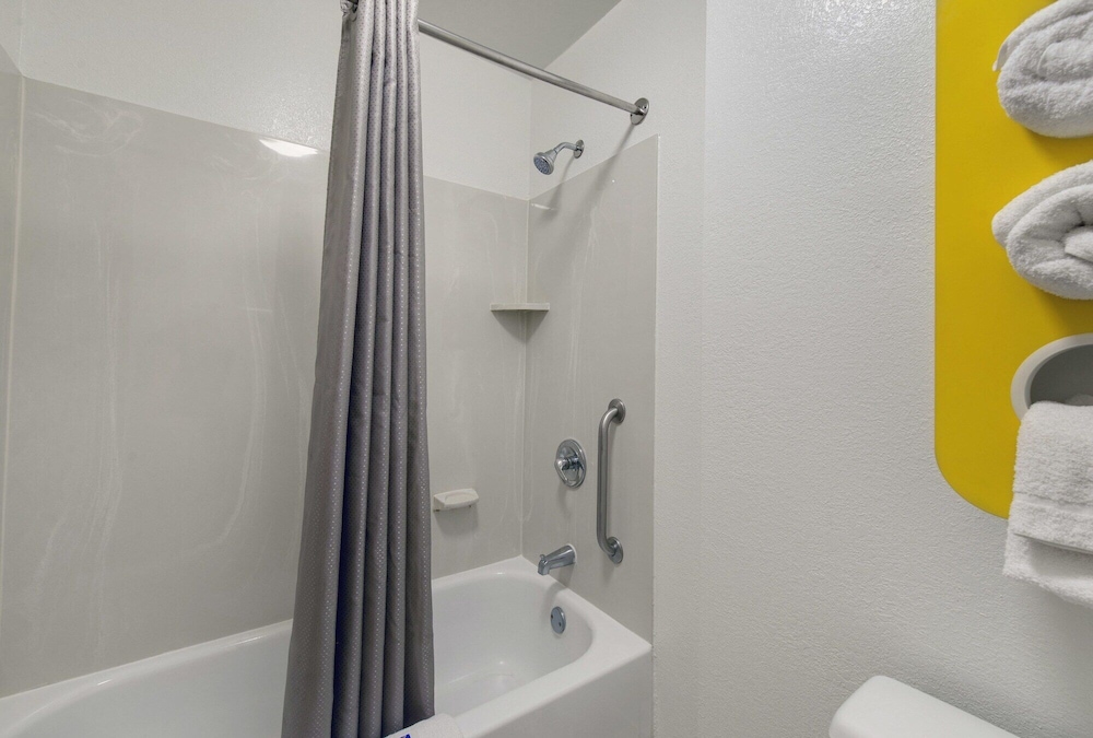 Motel6 Virginia Beach, VA 41/42