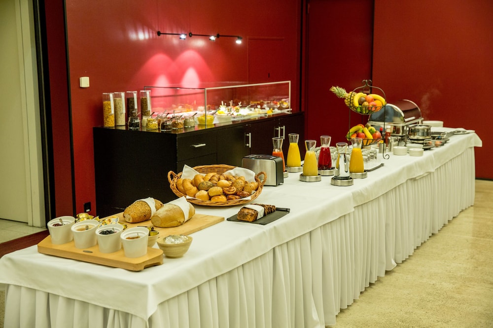 DASBREITEHOTEL 48/56