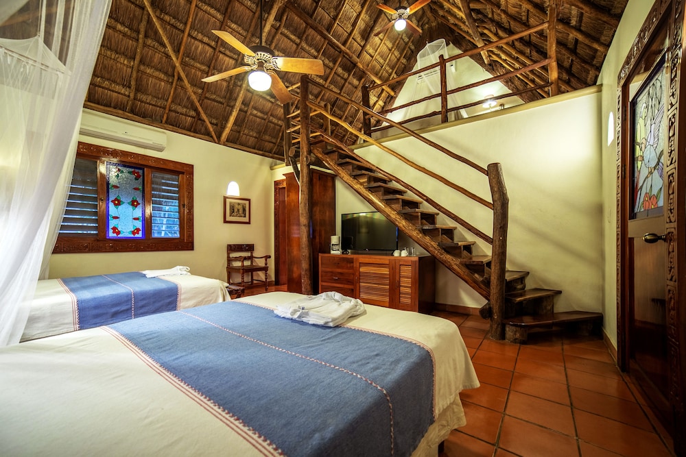 The lodge At Chichen Itza 13/50