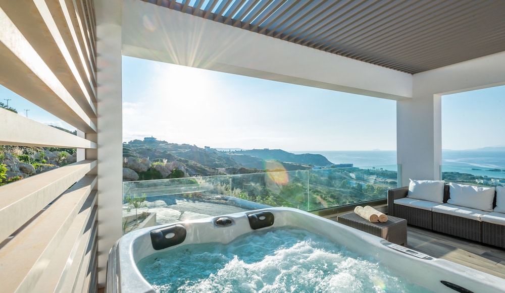 White Rock Of Kos - Adults Only 31/62