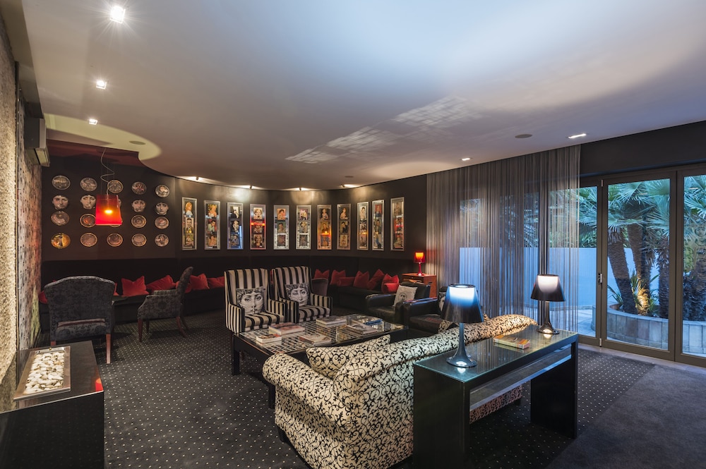 No. 5 Boutique Art Hotel 31/48