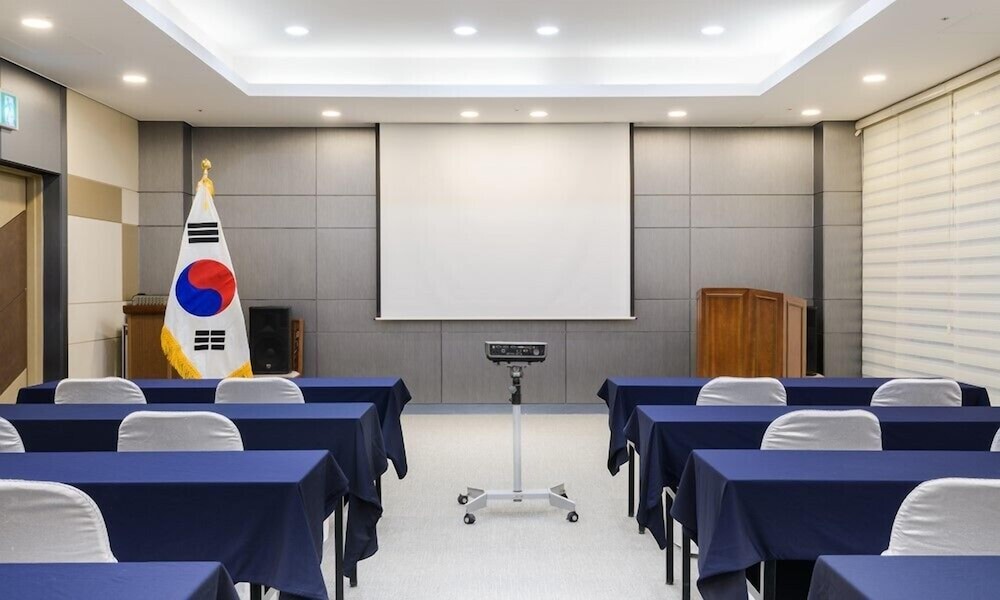 Seogwipo Worldcup Resort 70/82