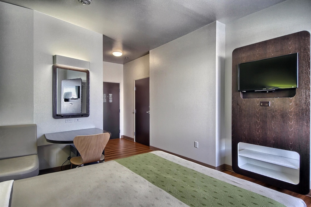 Motel6 Weslaco, TX 15/58