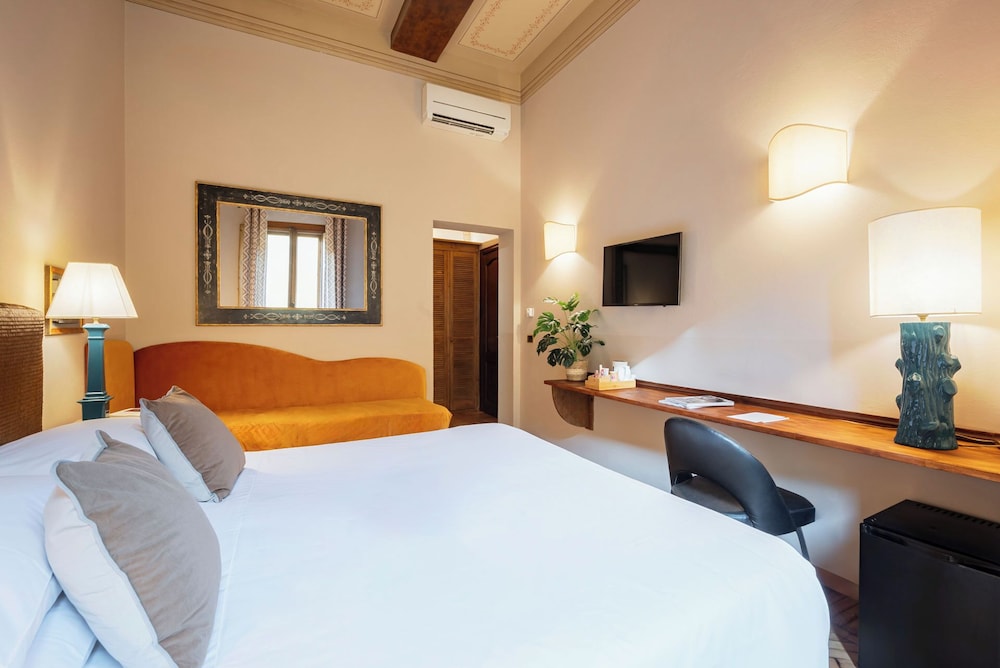 Hotel Morandi Alla Crocetta 8/60