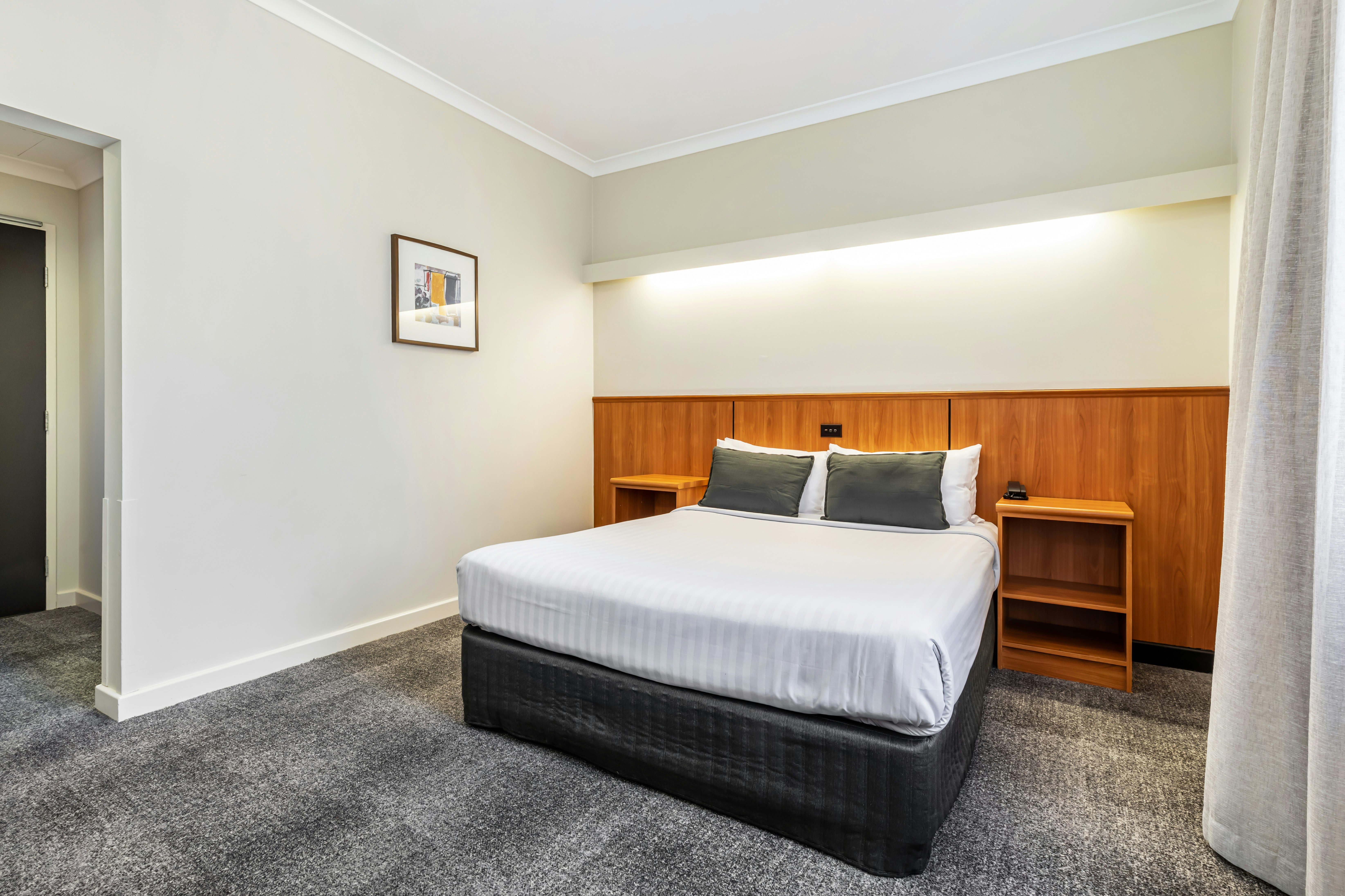 Metro Hotel Perth City 11/38