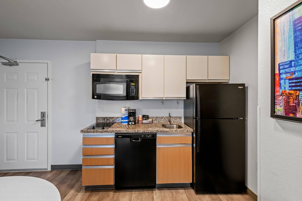 MainStay Suites Greensboro 37/46