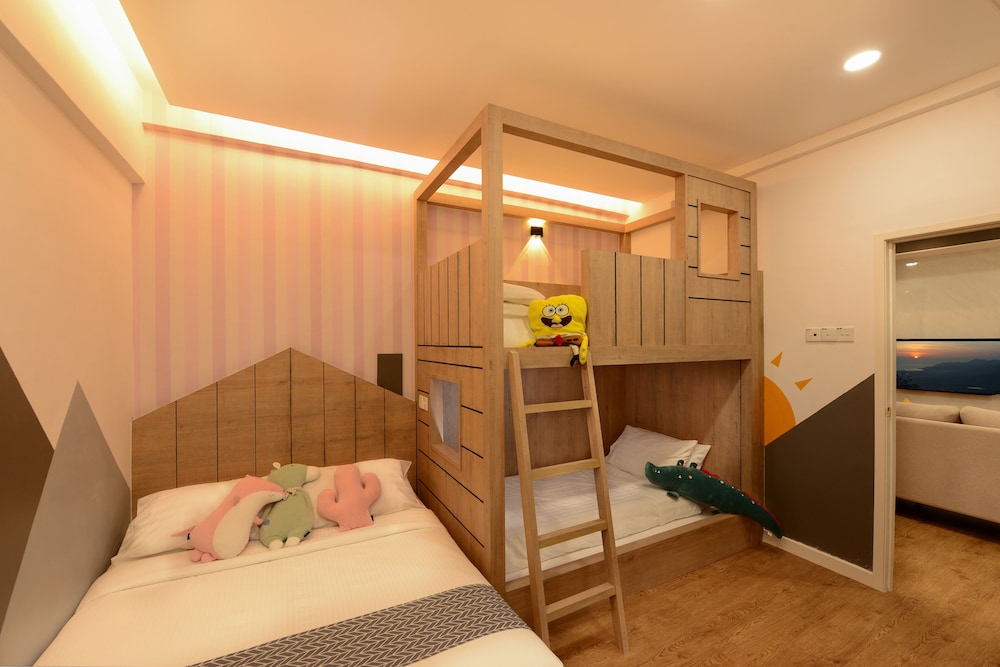Kuah Town Service Suite Apartment 15/41