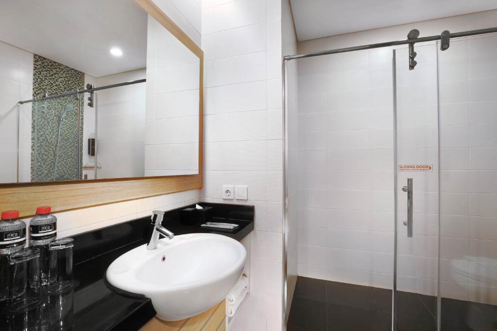Hotel Neo Gubeng 28/29