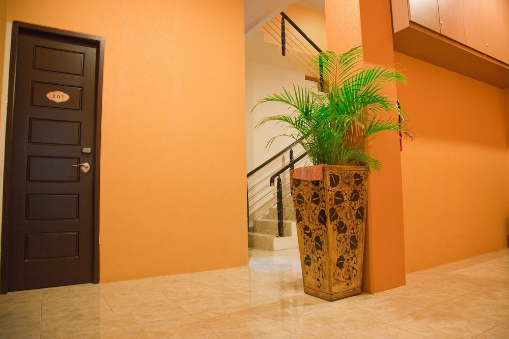 Rumah Shinta 45/68