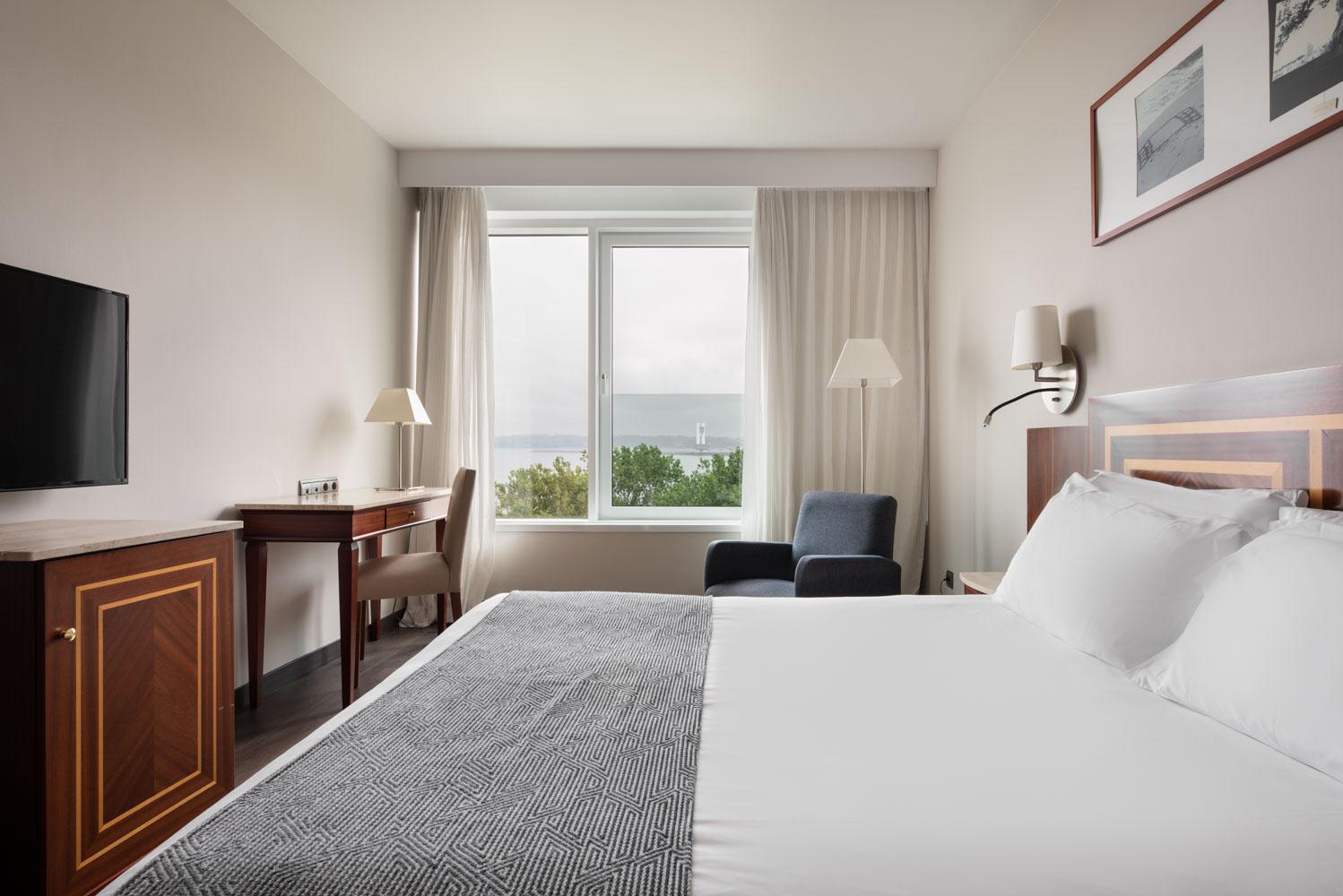 Premium, Queen Bed, Terrace